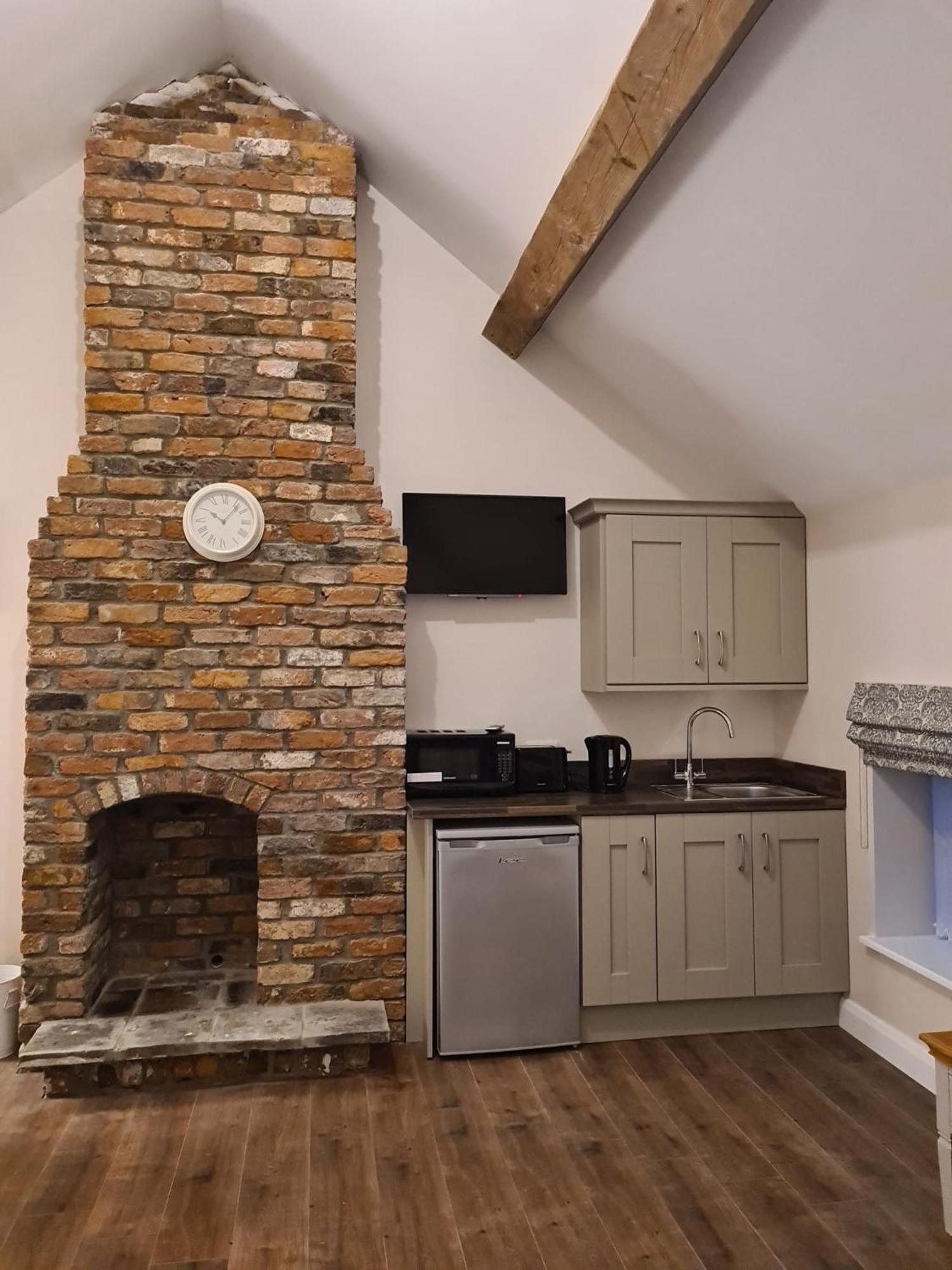 The Manor Guest Accommodation Dungiven מראה חיצוני תמונה